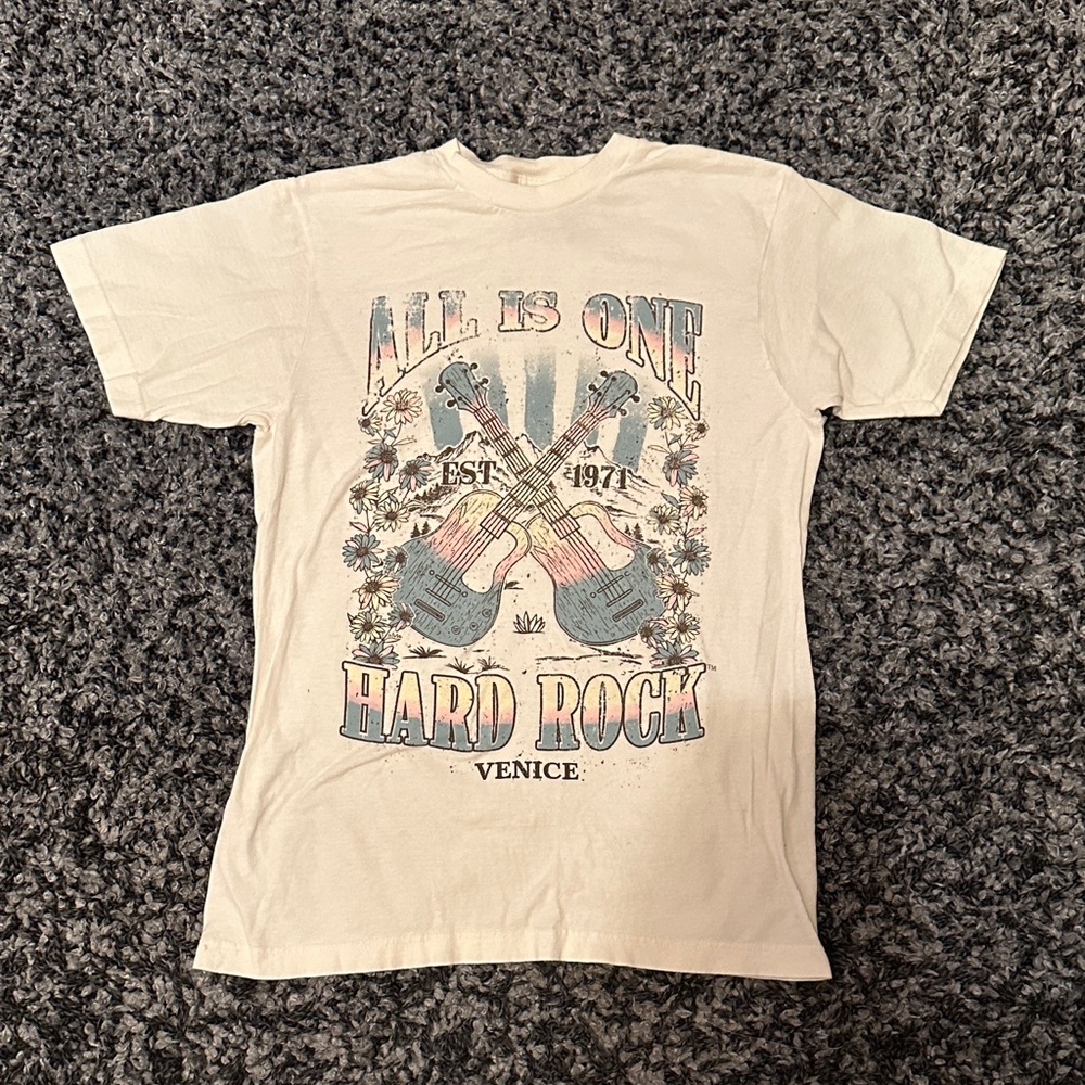 Hard Rock Cafe Women’s Tee